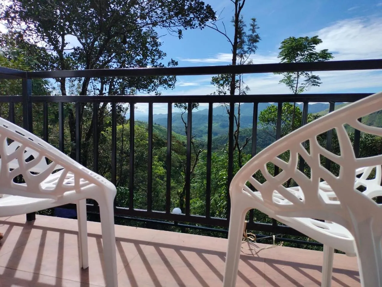 Robin'S Paradise Vagamon